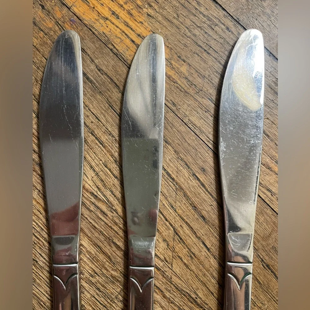 Elegant Knives Set